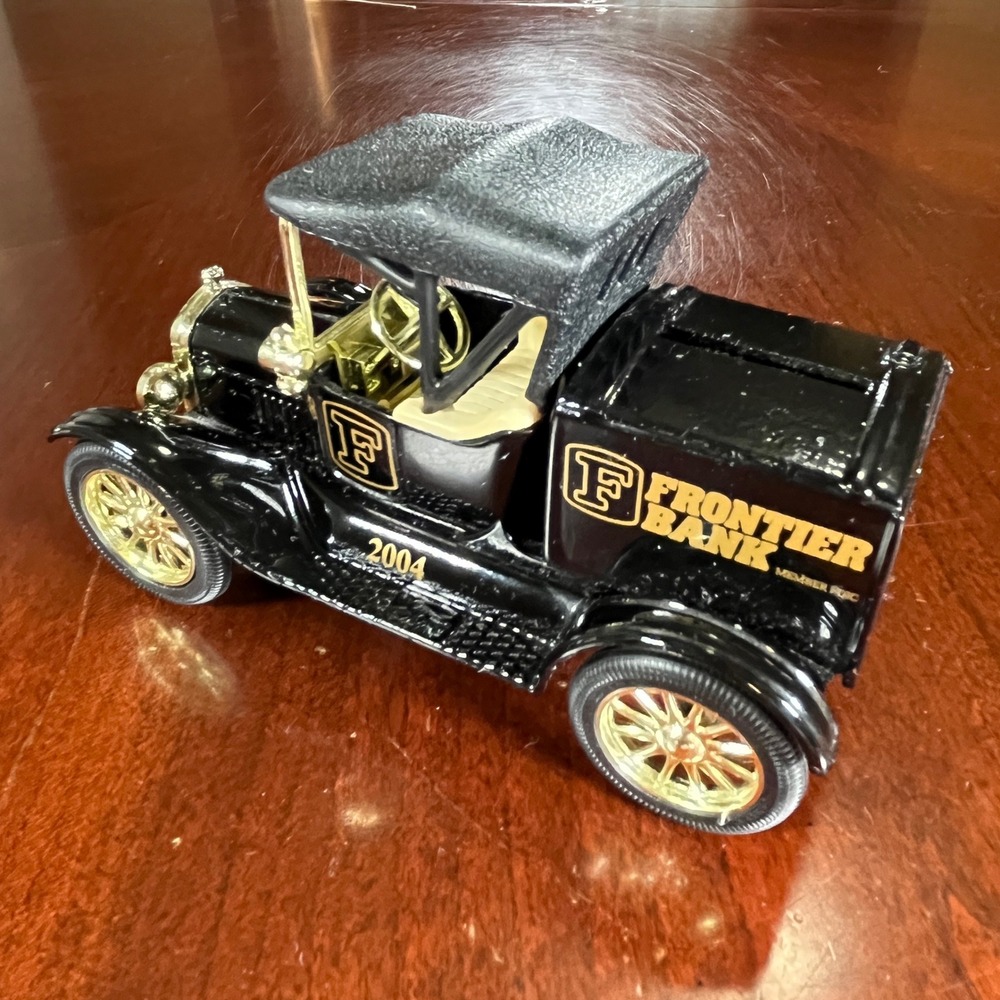Ertl 1913 Ford Model T Runabout Bank Frontier Bank Limited Edition 2004 EUC - Picture 5 of 10